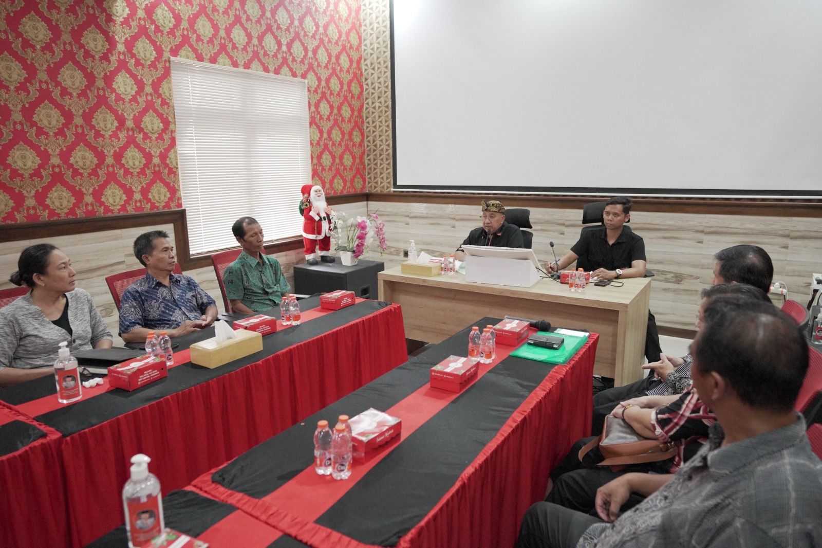 podiumnews.com-Parwata Fasilitasi Ibadah Paskah di Puspem Badung 