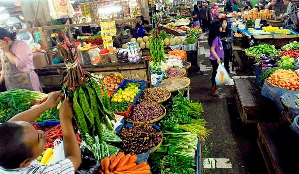 podiumnews.com-Harga Kebutuhan Pokok di Mataram Masih Stabil Jelang Idul Adha