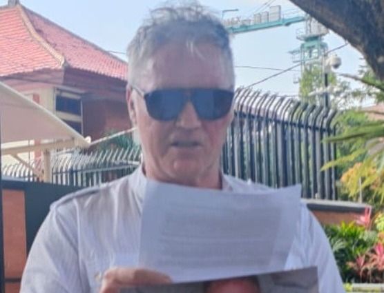 podiumnews.com-Bule Aussie Cari Putri Kembarnya di Bali 