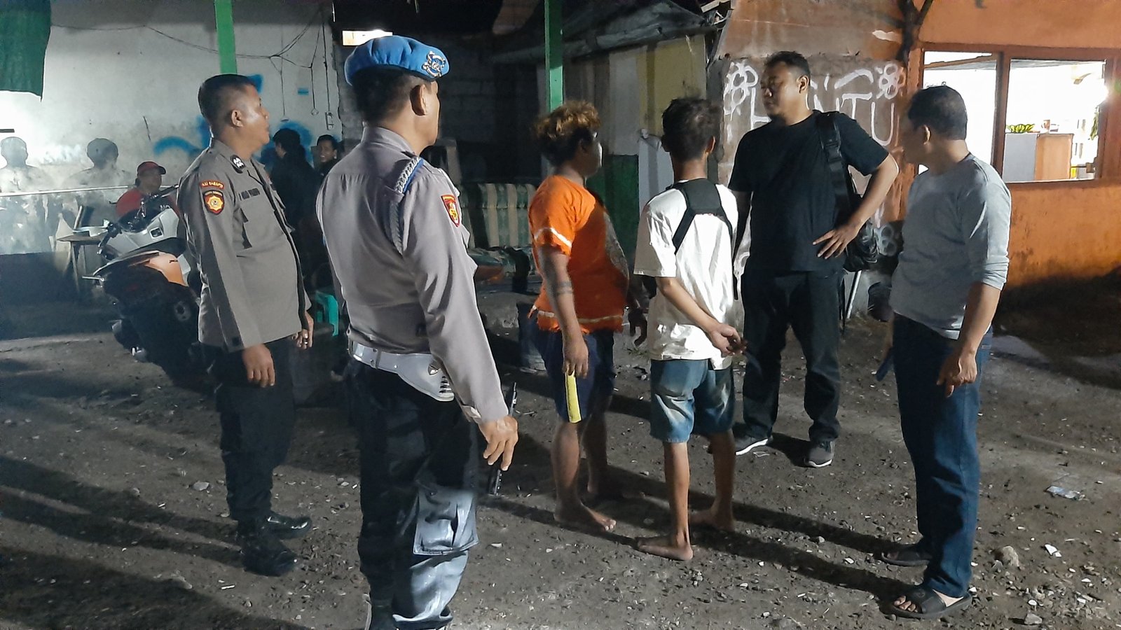 Kelompok Pemuda Ngamuk di Lokalisasi Sanur
