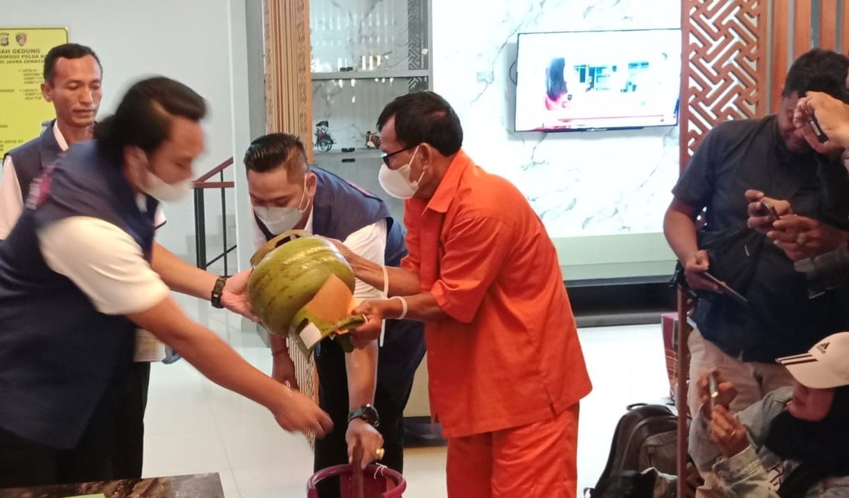 Penahanan Tersangka Oplos Gas Elpiji Ditangguhkan 