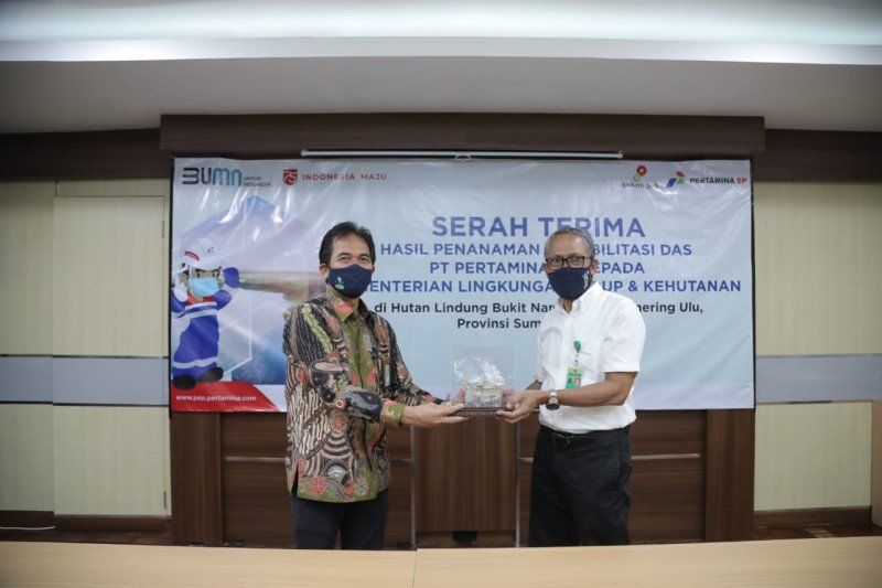 podiumnews.com-Pertamina EP Serahkan Hasil Rehabilitasi DAS Hutan Bukit Nanti Sumsel