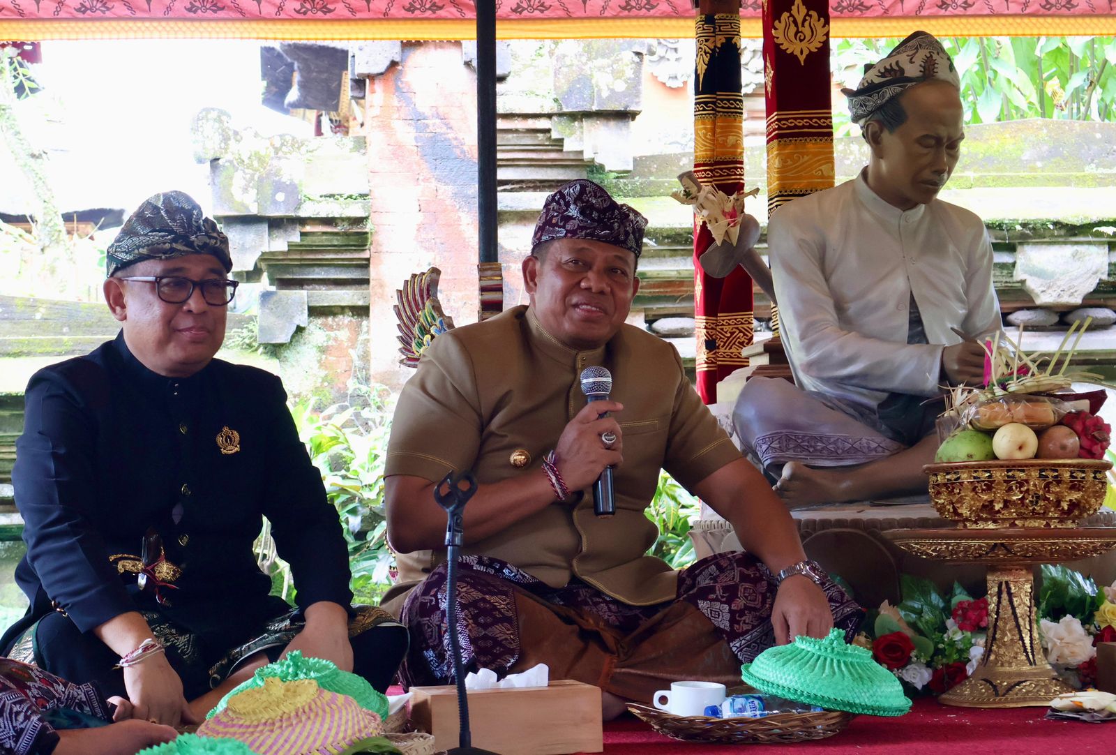 podiumnews.com-Jelang Akhir Jabatan, Pj Gubernur Bali Temui Ari Dwipayana 