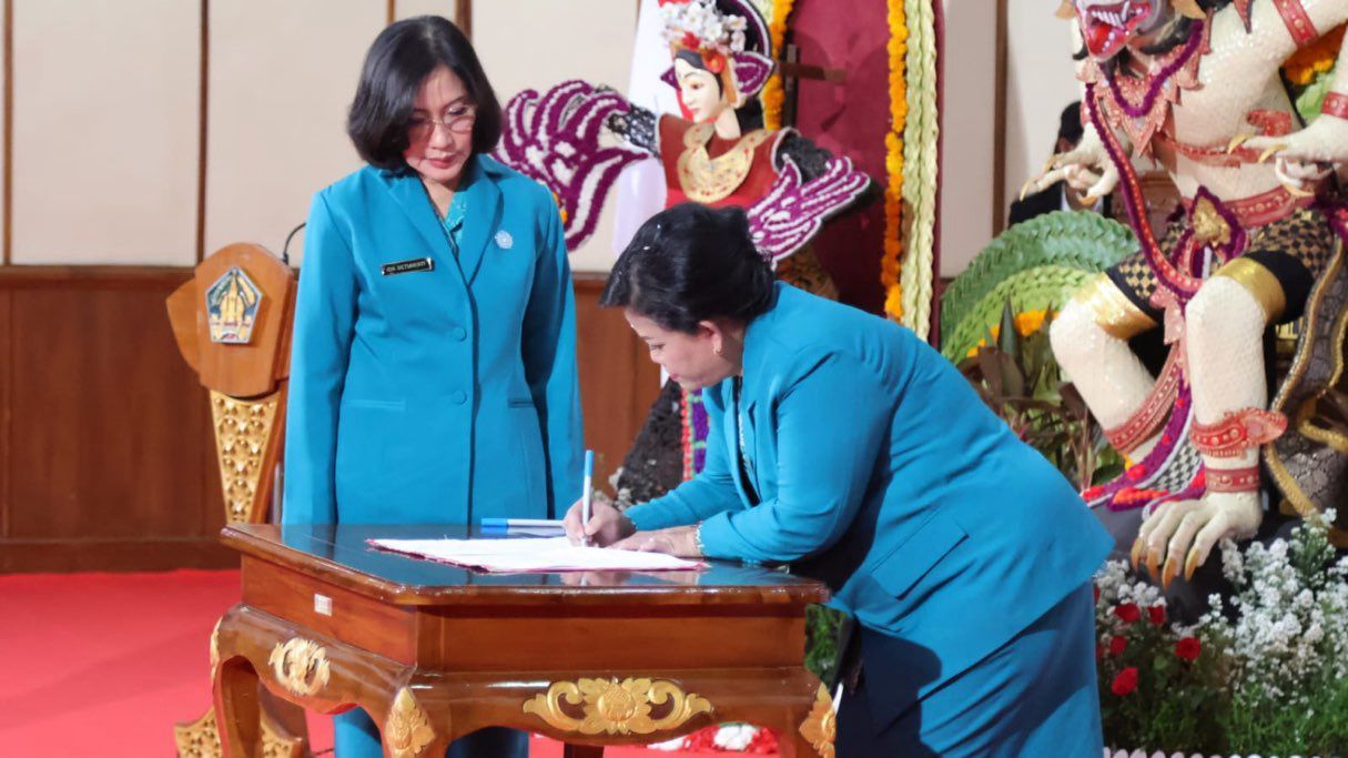Pj Ketua TP PKK Bali Lantik Pj Ketua TP PKK Klungkung
