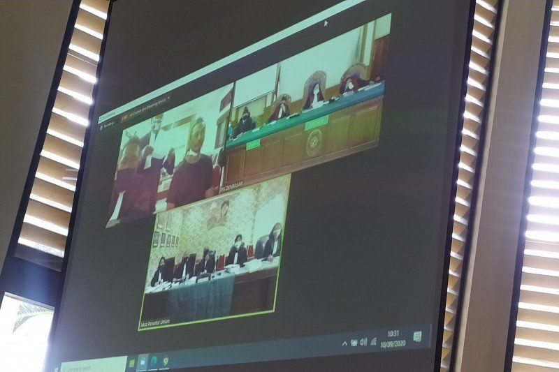 podiumnews.com-PN Denpasar Lanjutkan Persidangan Meski Jerinx SID "Walk Out" 