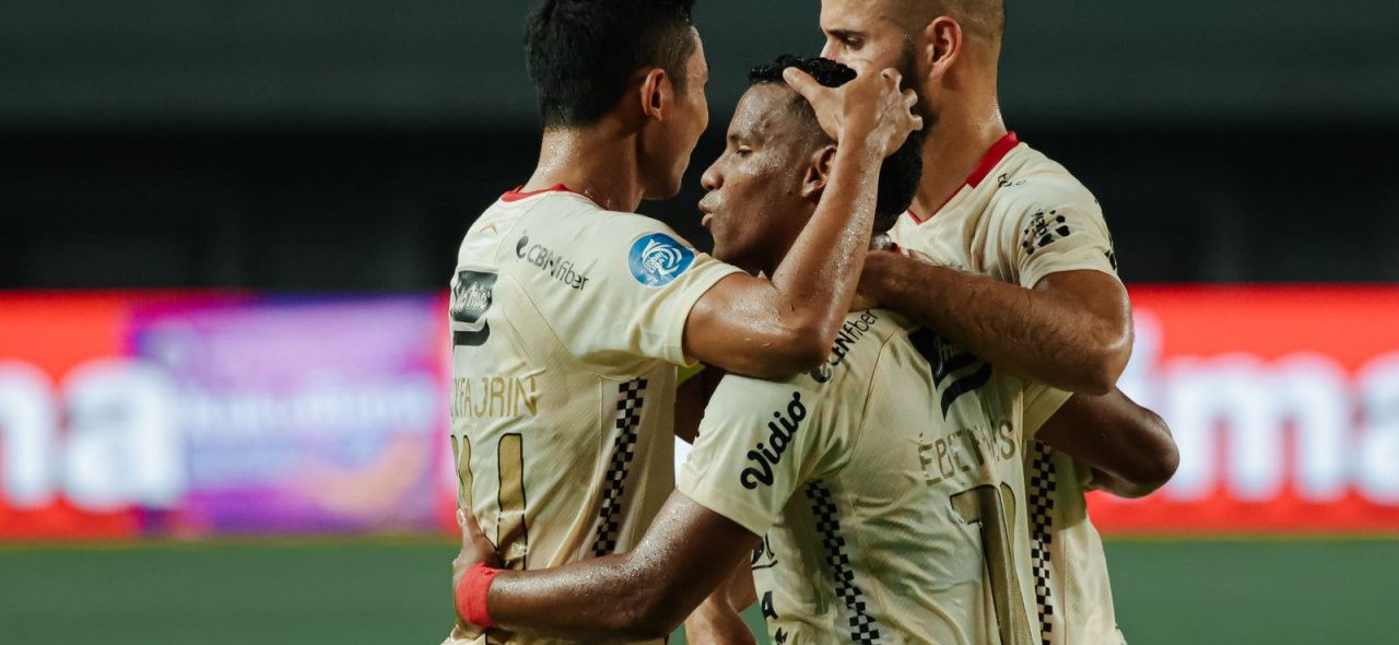 Tundukan The Guardians di Kandang