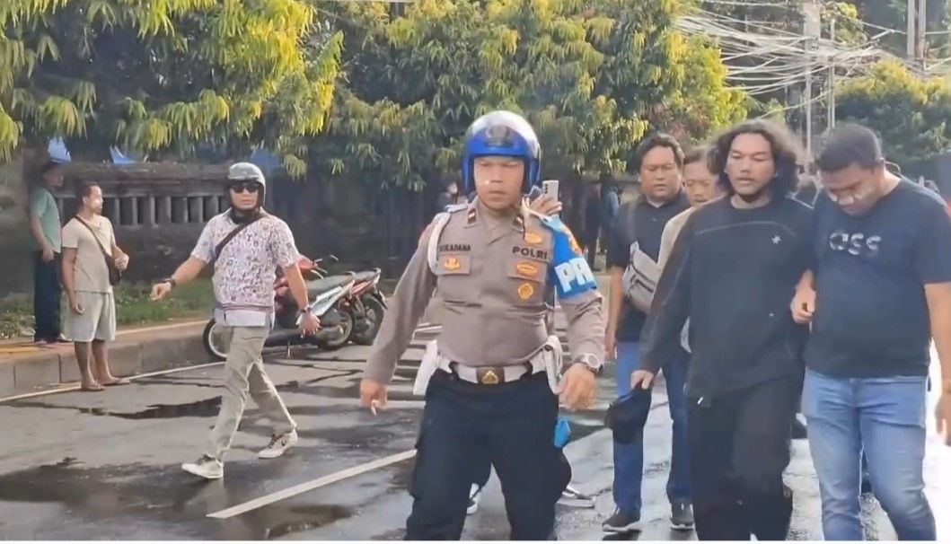 podiumnews.com-Polisi Amankan 22 Pendemo Ricuh di Polda Bali