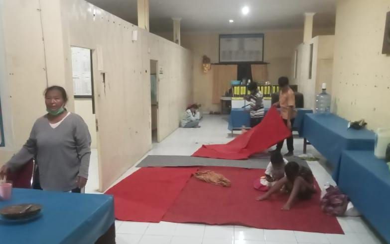 podiumnews.com-25 Warga Pengungsi Ditampung di Posko 