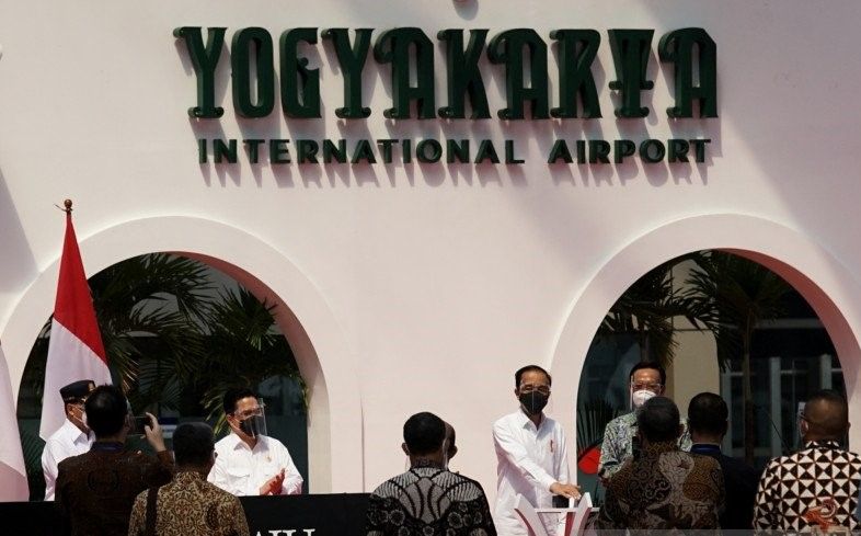 podiumnews.com-Jokowi: Pemerintah Sudah Keluarkan Semua Jurus Bantu Masyarakat