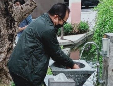 podiumnews.com-Wagub Bali: Penerapan Aplikasi PeduliLindungi jadi Syarat Masuk Mall