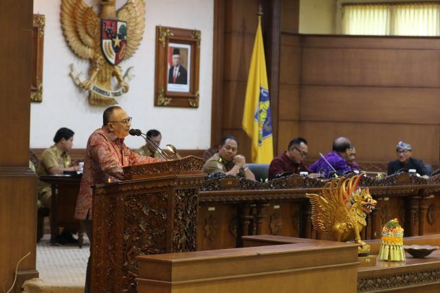 podiumnews.com-DPRD Bali Beri Catatan Terhadap Raperda Pertanggungjawaban APBD Semesta Berencana Bali 2023