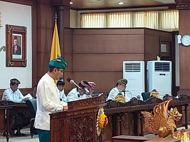DPRD Bali Beri Tanggapan Atas Pendapat Gubernur Terkait Raperda Perlindungan dan Pemberdayaan Peternak