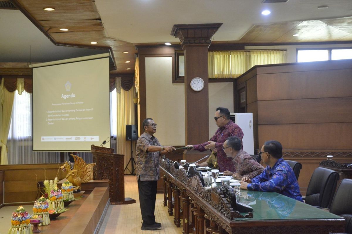 DPRD Bali Bahas Dua Raperda Inisiatif Dewan 