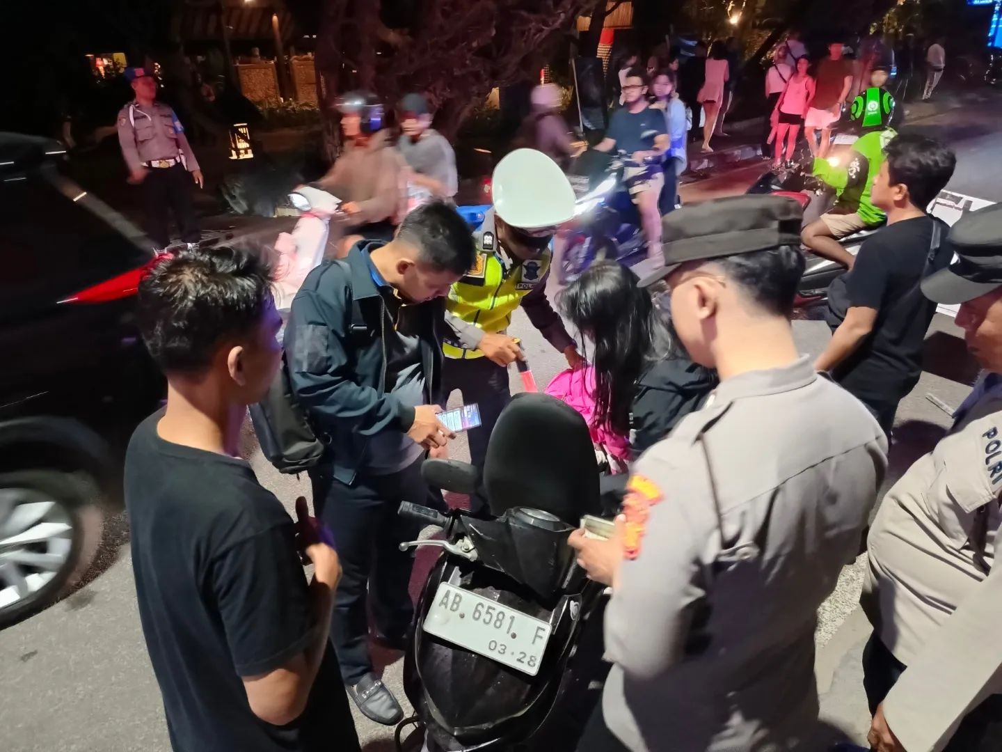  Polisi Razia Ratusan Pemotor di Canggu