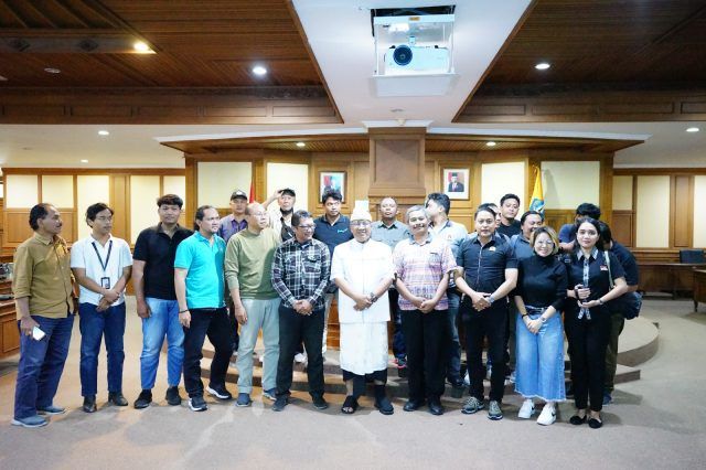 podiumnews.com-Gelar Jumpa Pers, Pimpinan DPRD Badung Sampaikan Memori Laporan Kinerja DPRD Badung Masa Jabatan 2019-2024