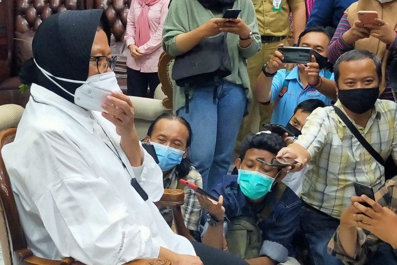 podiumnews.com-Soal Tawaran Jabatan Mensos, Risma: Ikut Bu Mega Saja