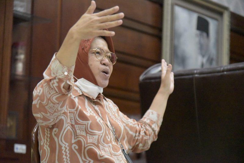 podiumnews.com-Suka Duka Risma Bangun Surabaya Selama 10 Tahun