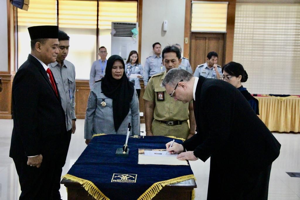 Warga Rusia Disumpah Jadi WNI