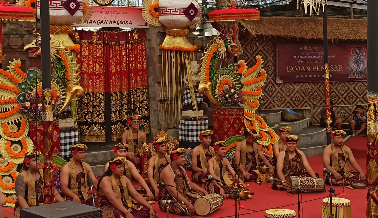 Sanggar Werdhi Budaya Kelan Tampil Memukau di PKB ke-47