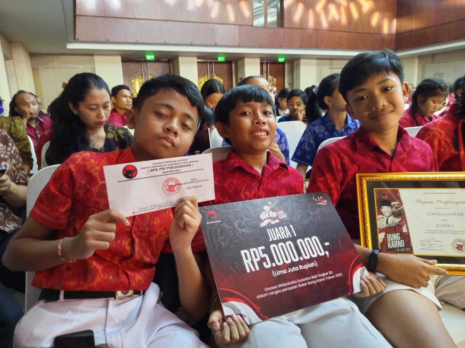 SDN 6 Gianyar Juara Cerdas Cermat Bahasa Bali Bulan Bung Karno