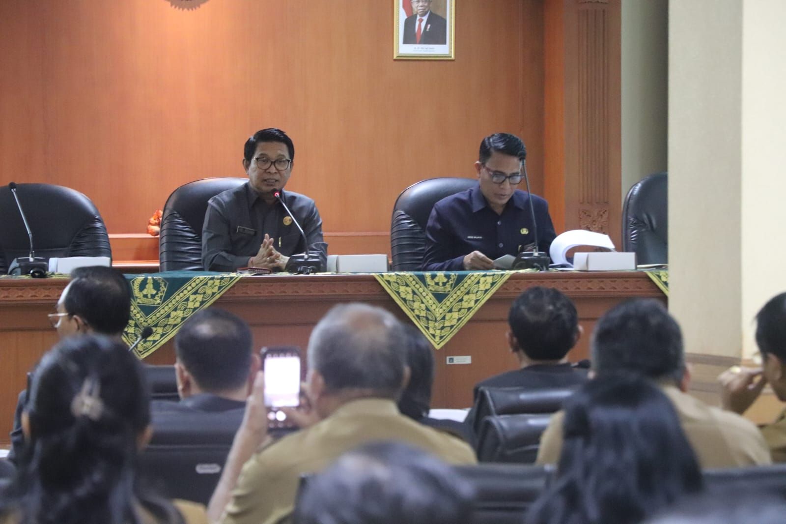 podiumnews.com-Adi Arnawa Ingatkan Seleksi PPPK Secara Serius