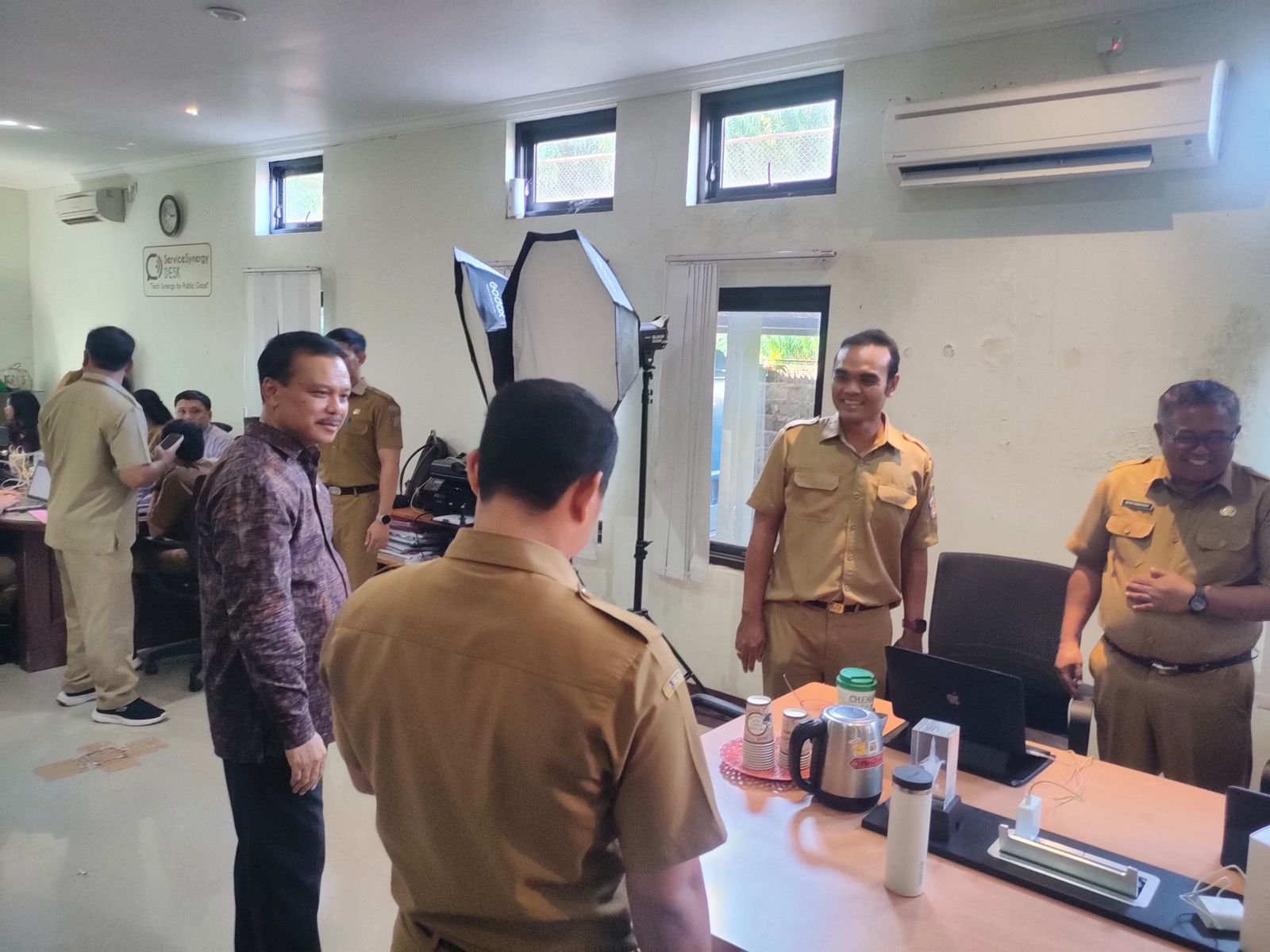 Sekda Bali Sidak Penggunan Tumbler di Pemprov