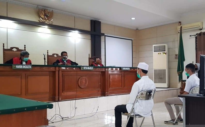 podiumnews.com-Empat Mahasiswa Pendemo di Semarang Mulai Diadili