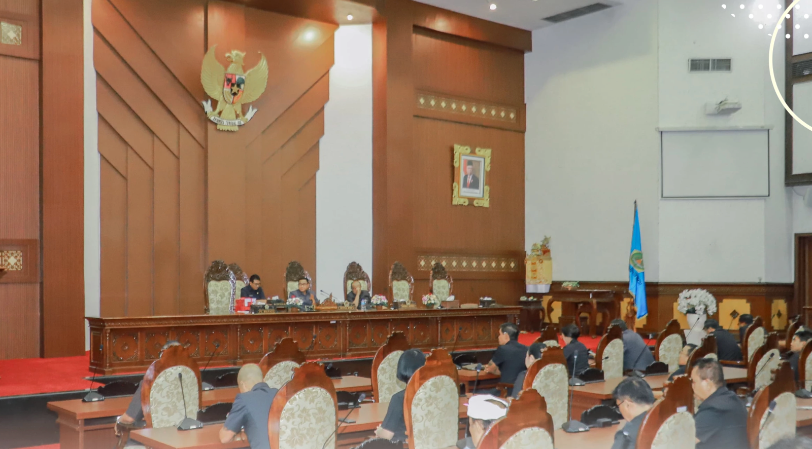 podiumnews.com-Pj.Bupati Dewa Tagel Sampaikan Ranperda 2025