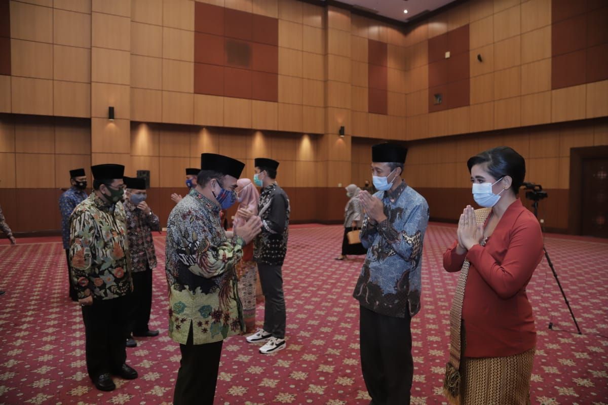 podiumnews.com-Menag Lantik Suwindia Pimpin STAHN Mpu Kuturan Singaraja