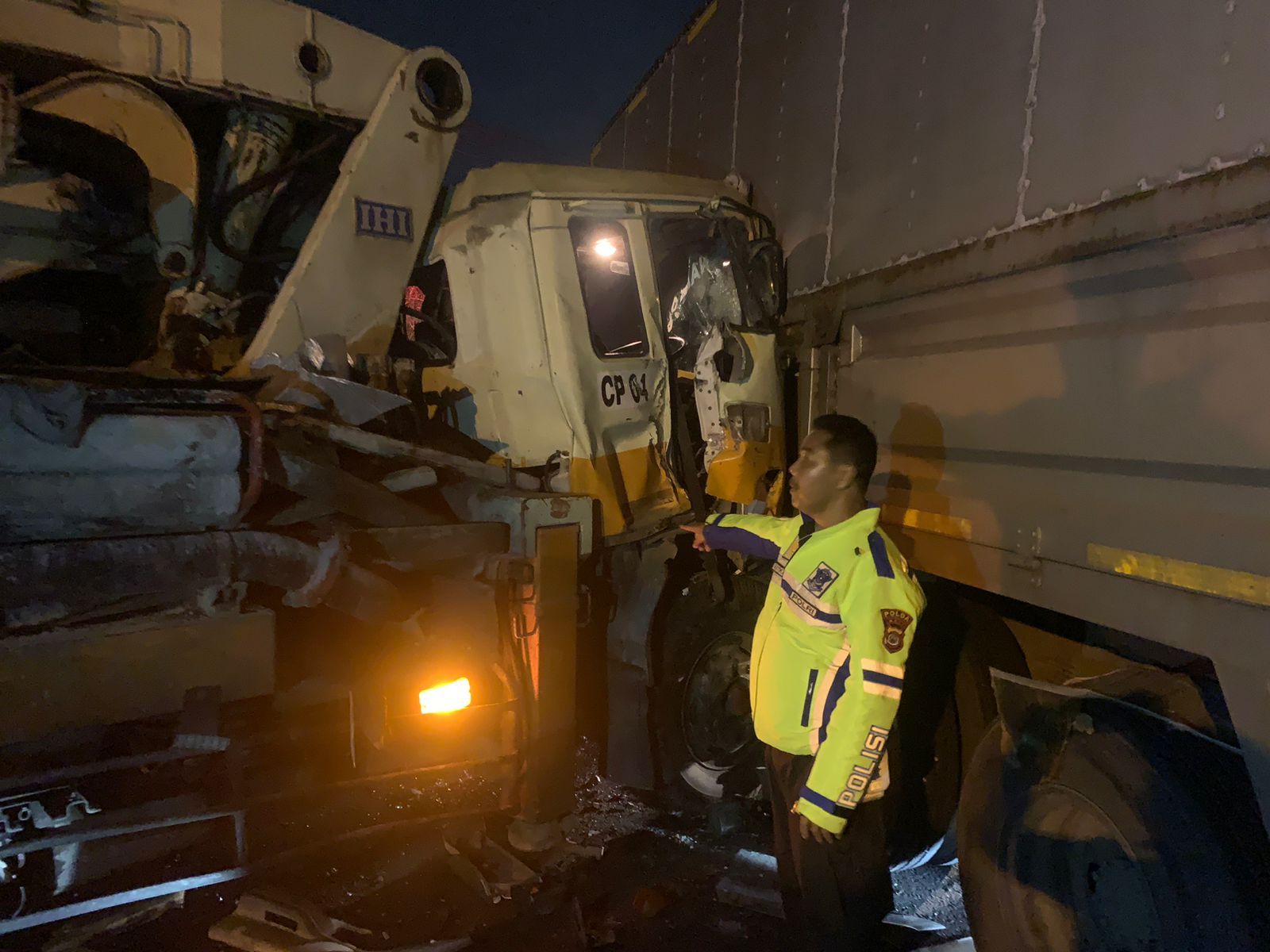 podiumnews.com-Tak Ada LPJ, Sesama Truk Tabrakan di Mengwi