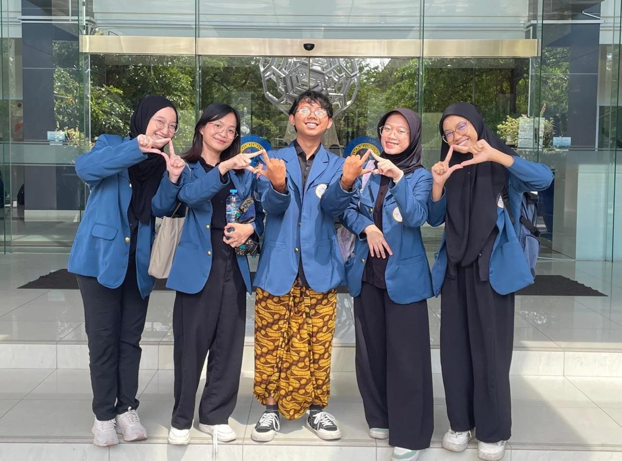 Tim PKM UNAIR Riset Budaya Bali Atasi Tekanan Psikologis