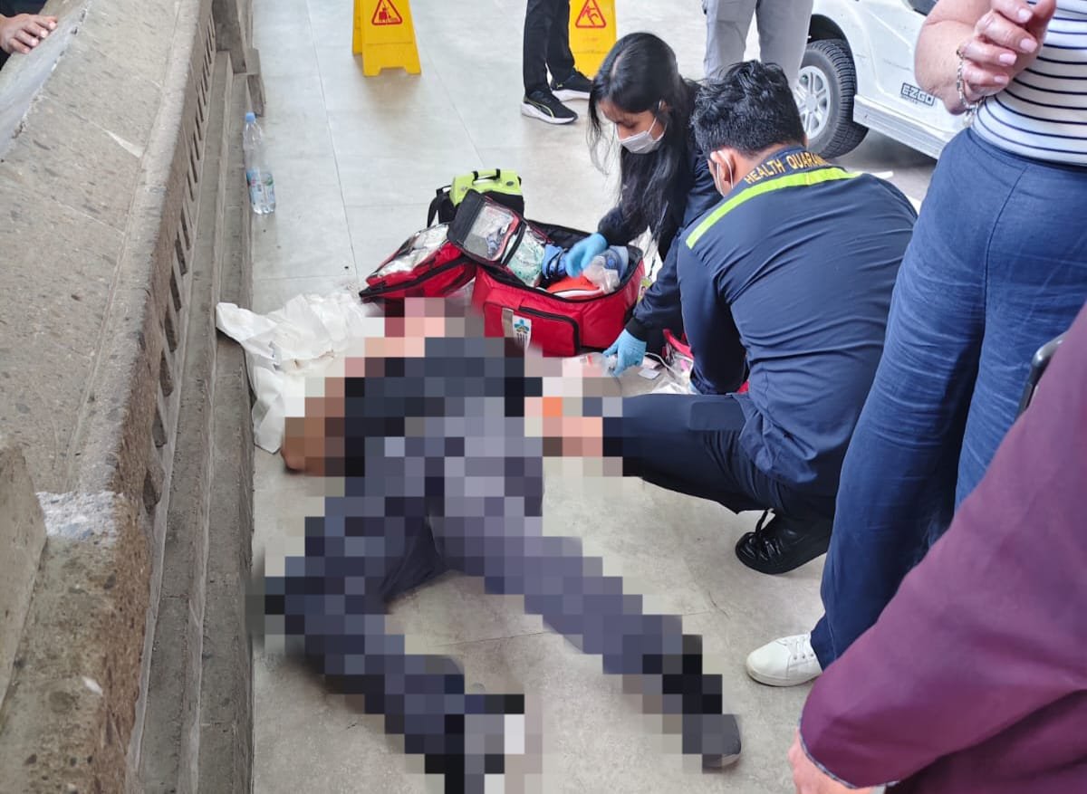 podiumnews.com-Wisatawan Australia Pingsan Usai Tiba di Bandara Ngurah Rai