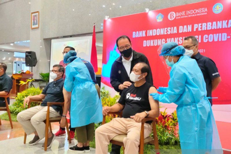 podiumnews.com-Vaksinasi Karyawan Perbankan di Bali Dekati 100 Persen