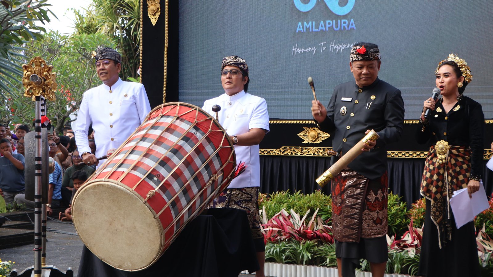 Giri Prasta Janji Tol Laut dan Sekolah Gratis di Karangasem