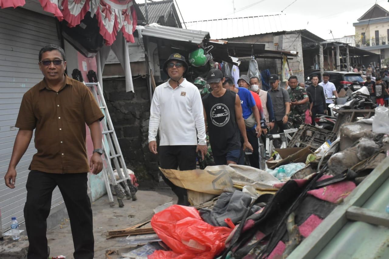 podiumnews.com-Wali Kota Susuri Bantaran Sungai Pastikan Pembersihan Banjir