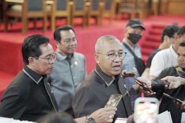 podiumnews.com-Putu Parwata: Pemerintah Mesti Sikapi Sorotan Fraksi-fraksi DPRD Badung