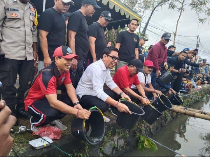 podiumnews.com-Wawali Denpasar Buka Lomba Mancing Tukad Tohpati