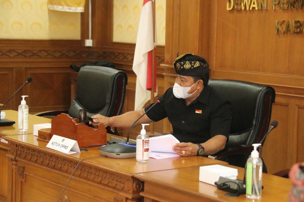 podiumnews.com-Rapat Paripurna Perubahan APBD Badung 2021, Belanja Dirancang 2,5 Triliun Lebih