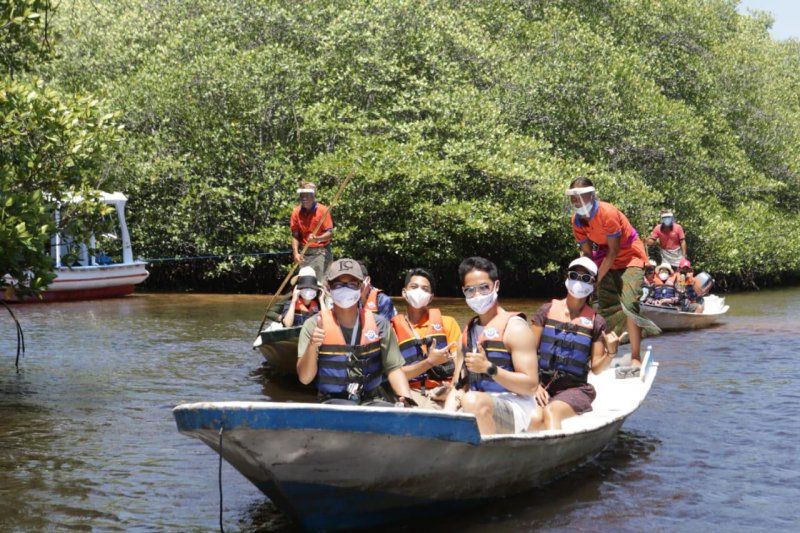 podiumnews.com-Peserta "We Love Bali" Nikmati Pemandangan Nusa Penida-Lembongan