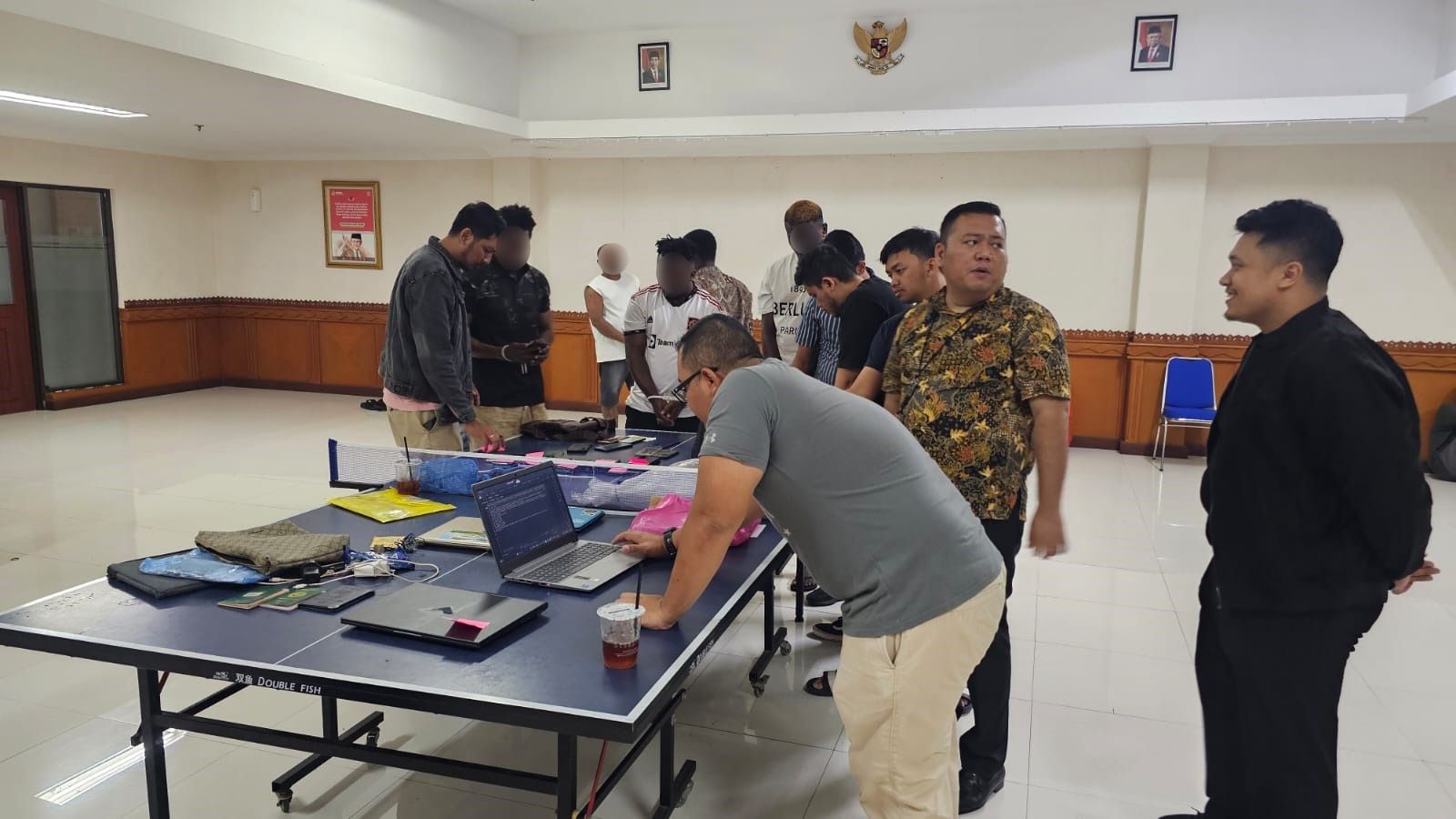 podiumnews.com-Puluhan WNA Digerebek di Kos-kosan di Denpasar