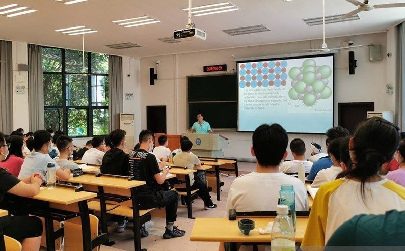 1,4 Juta Pelajar Wuhan Kembali Sekolah, China Bangun 150.000 Pospam