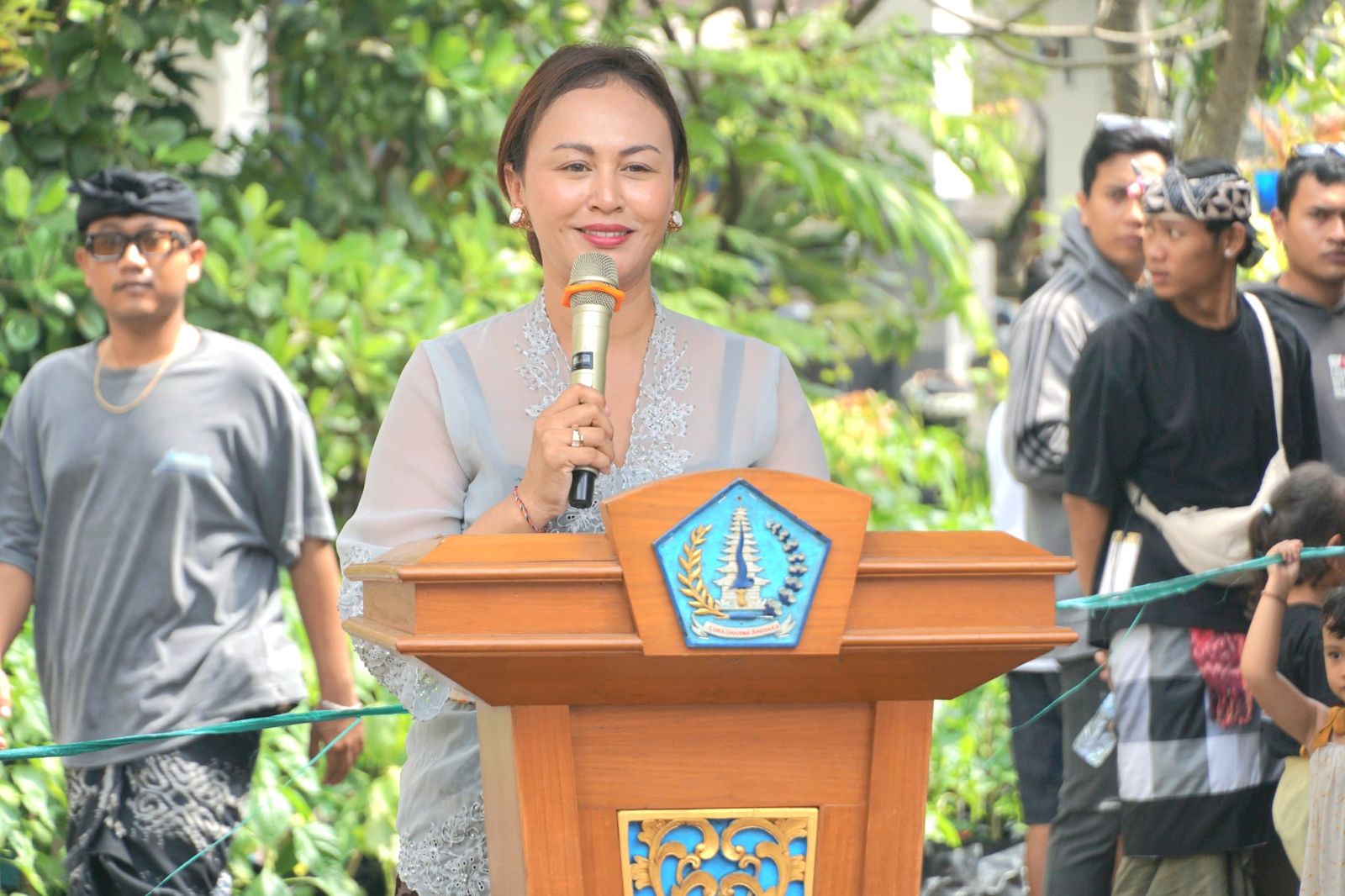 Ketua WHDI Badung Buka Tunjung Mekar Art Festival I di Kerobokan