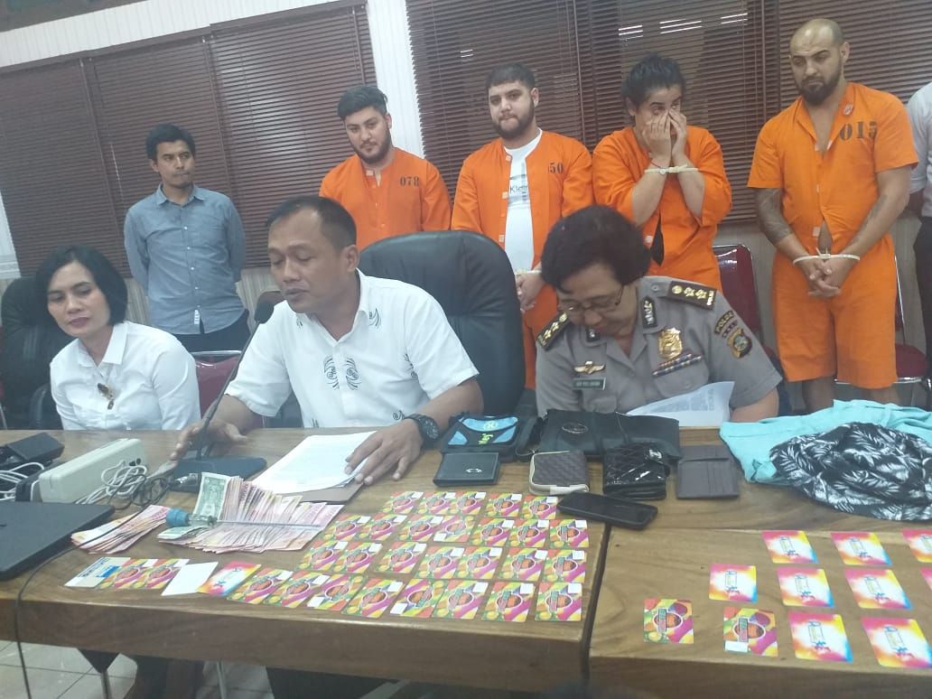 Polda Bali Ringkus 4 Penjahat Skimming WNA Rumania