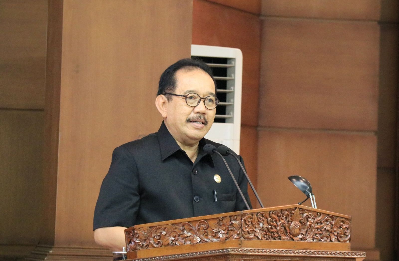 Rapat Paripurna, Wagub Sampaikan Alasan Pencabutan Perda No 3 Tahun 2016