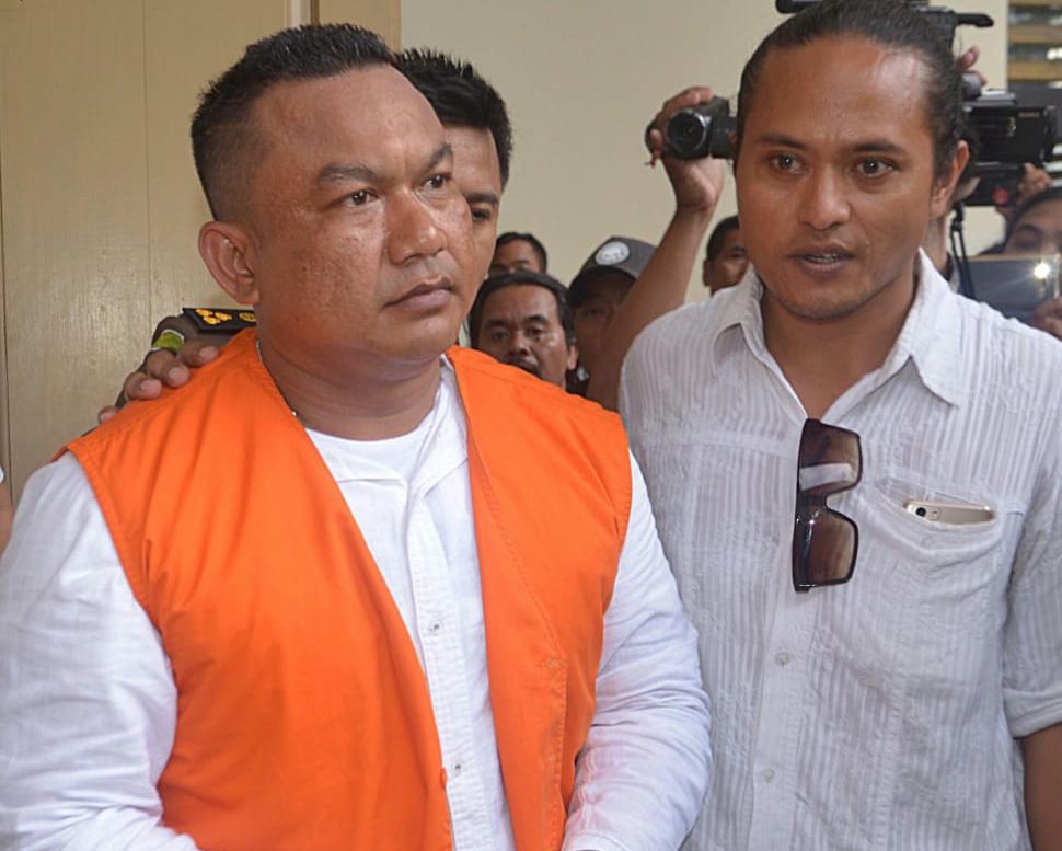 Saksi Ada Upacara Agama, Sidang Jero Jangol Ditunda