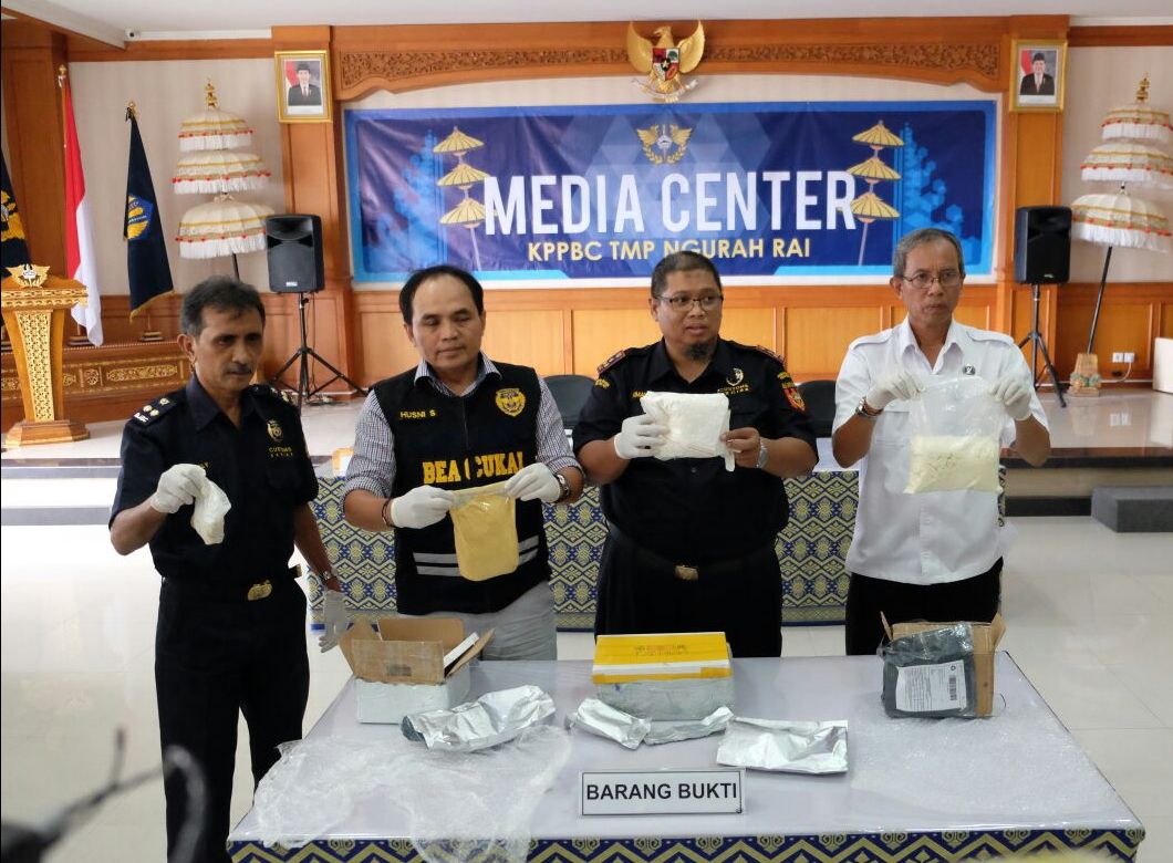 Dikirim ke Bali via Paket Pos, Bahan Baku Narkotika Senilai Rp.1,7M