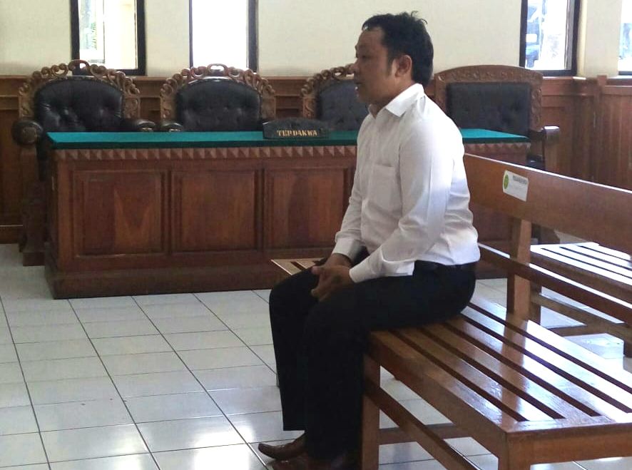 Sidang Perdana, Oknum Perbekel Ngaku Tidak Tahu yang Ditampar Dokter