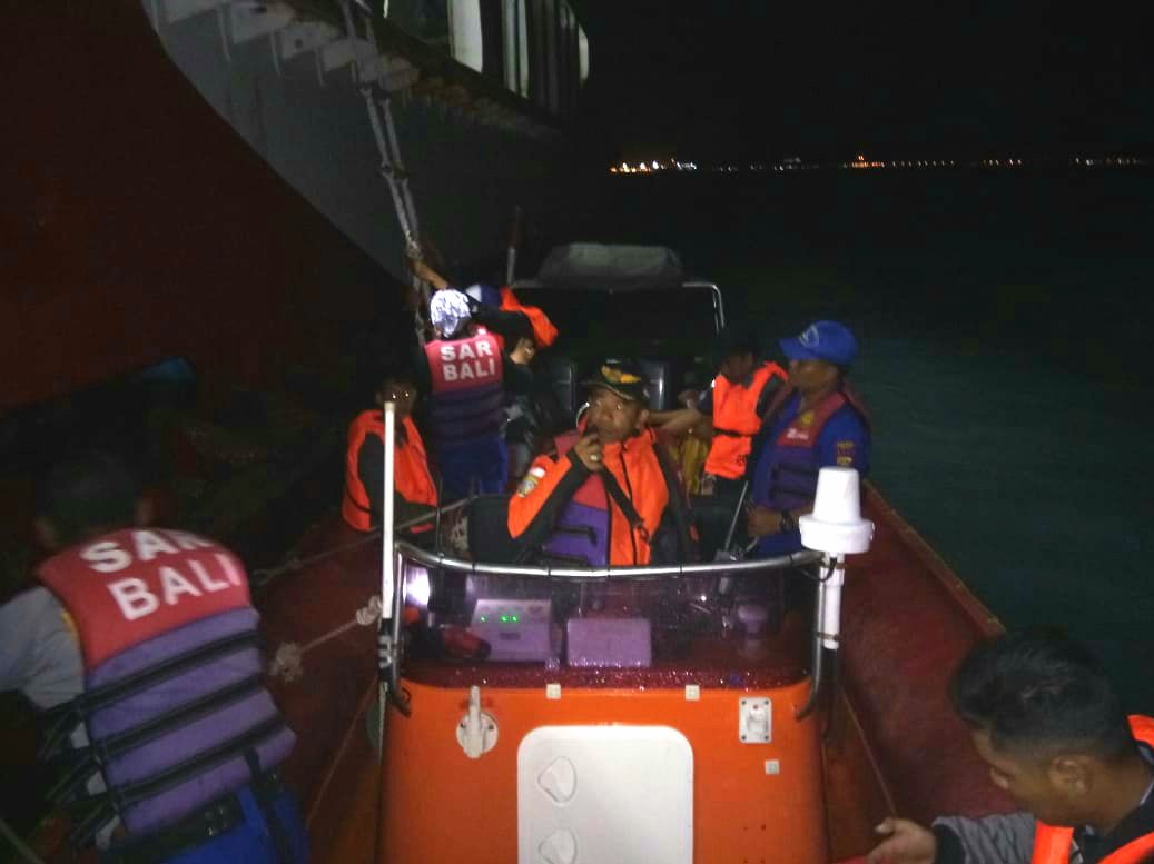 Gelombang Tinggi di Selat Bali, Satu Kapal Kandas, Penumpang Dievakuasi