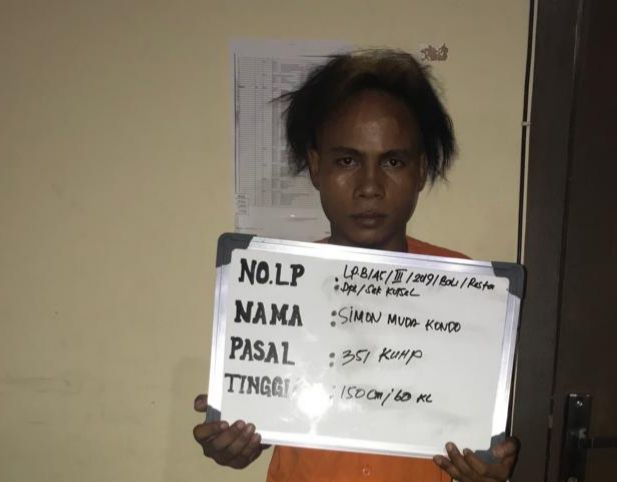 Mabuk, Pemuda Sumba Barat Aniaya Rekan Sendiri Pakai Belati 