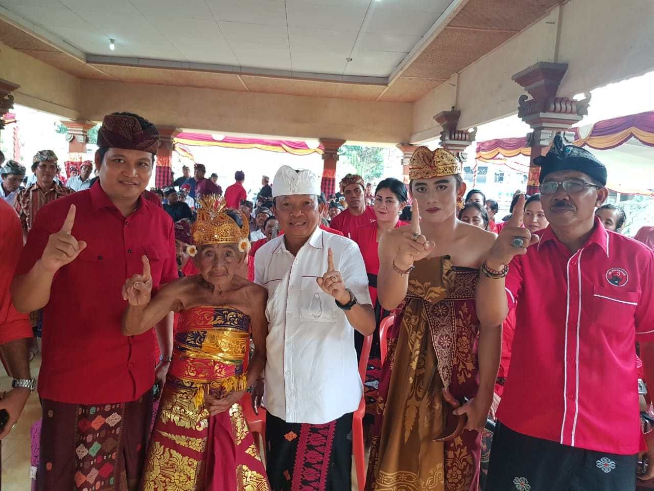 Kagumi Dadong Lepo, Koster Berkomitmen Lestarikan Kesenian Jembrana